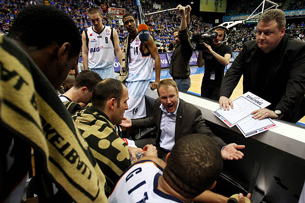 现也让球队 现也让球队