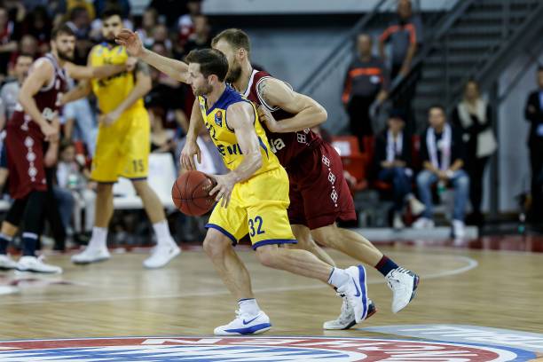 强调团队进 强调团队进